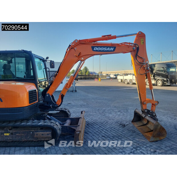 2020 دووسان DX63-3-43115176