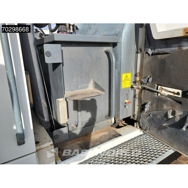 2008 ليبهير R954C-43115369