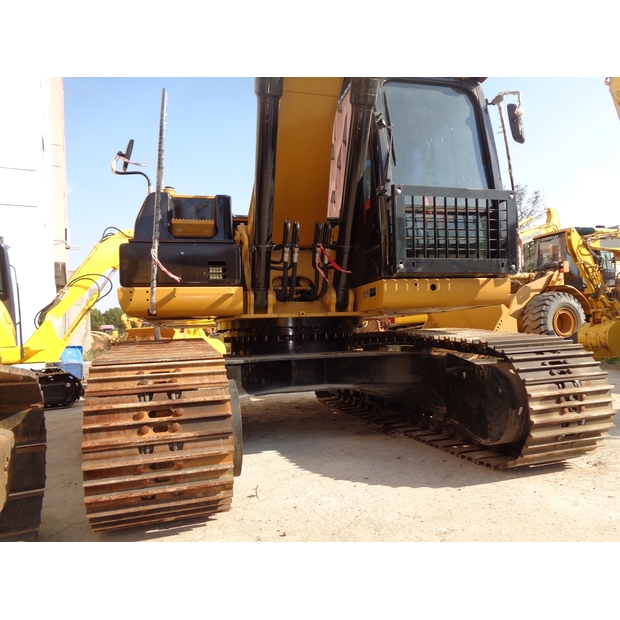 2021 Caterpillar 320D-43115646