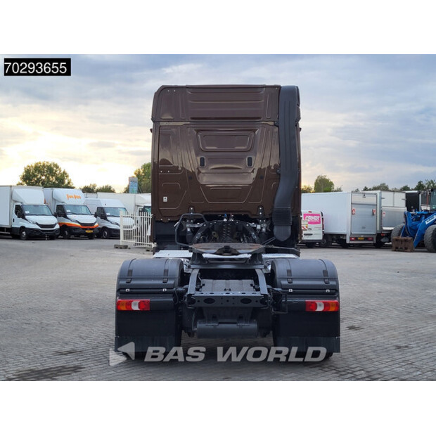 2023 Mercedes-Benz Actros 1848-43116232