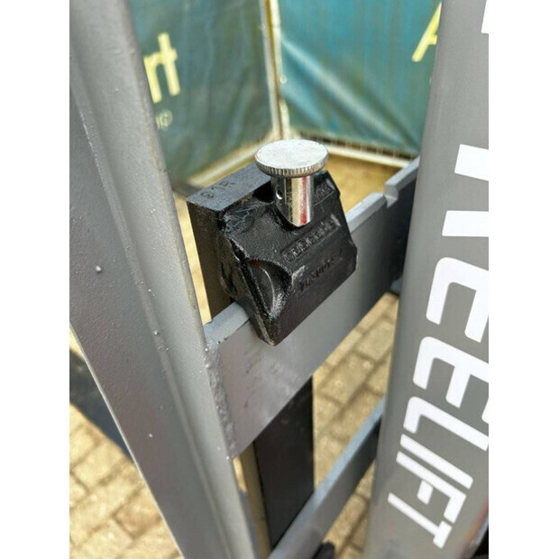 فري ليفت CMF05-43119020