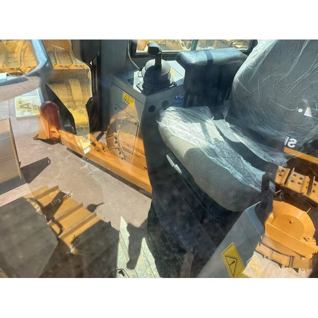 2023 Caterpillar D6K-43135017