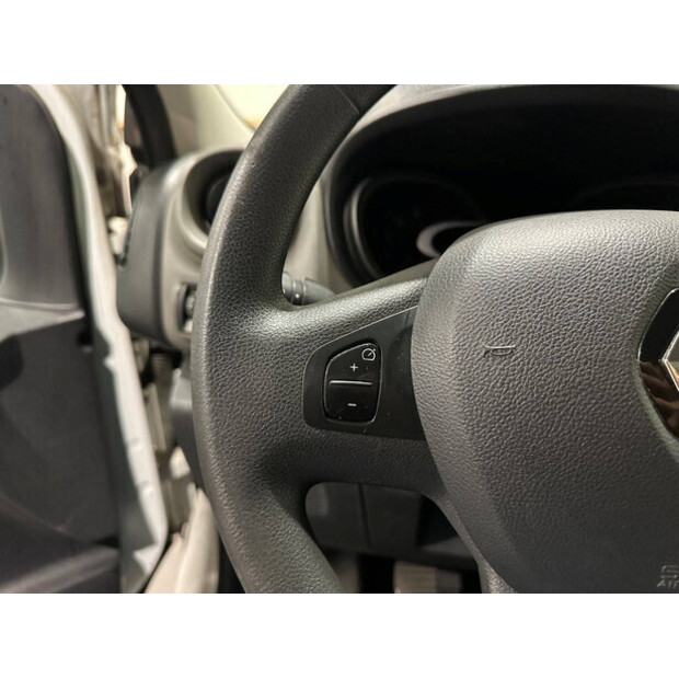 2017 رينو Trafic-43135721