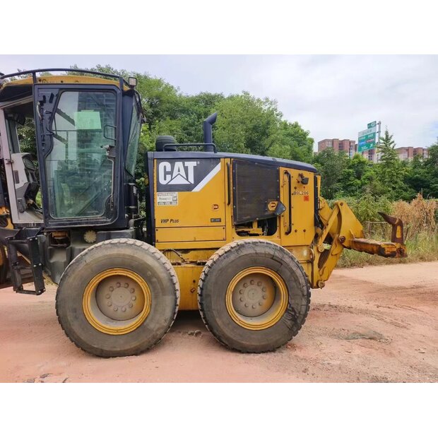 2015 Caterpillar 160M-43136000