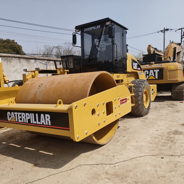 2022 Caterpillar CS683E-43136028