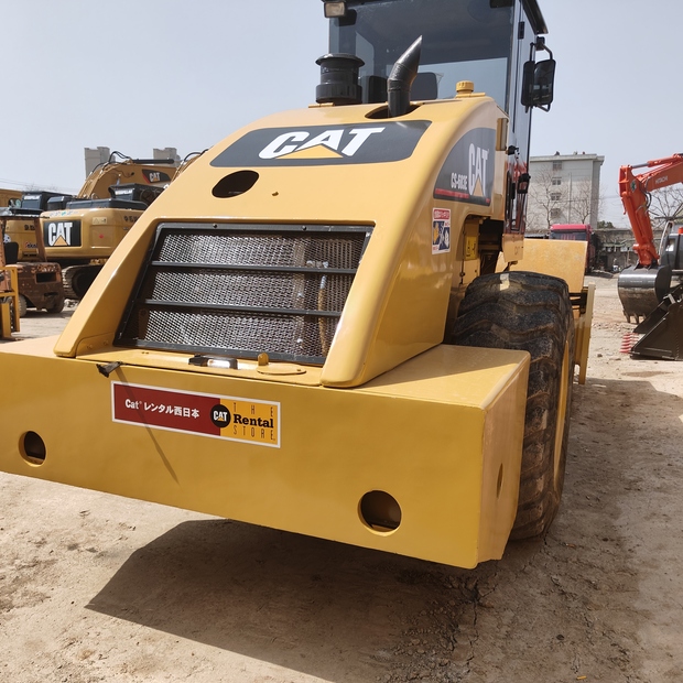 2022 Caterpillar CS683E-43136030