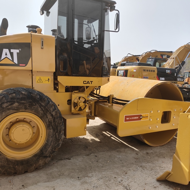 2022 Caterpillar CS683E-43136032