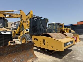 Image for PNEUMATIC ROLLERS 2022 Caterpillar CS76