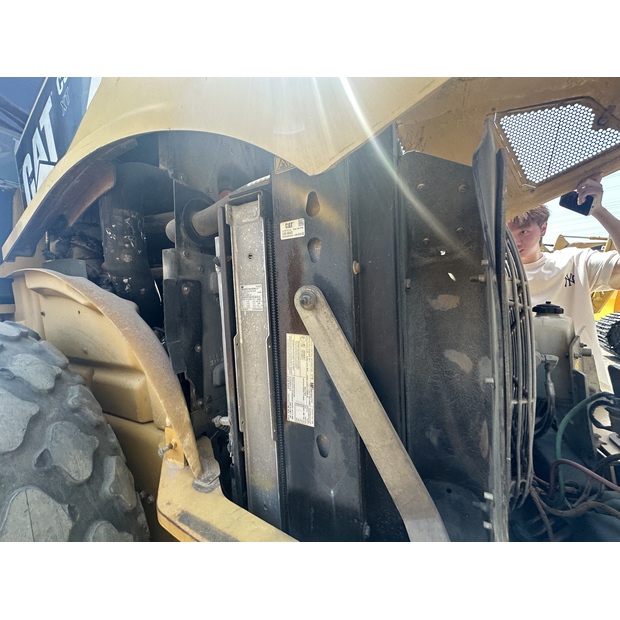 2022 Caterpillar CS76-43136041