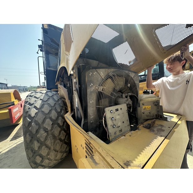 2022 Caterpillar CS76-43136043