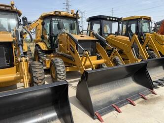 صورة ل لوادر حفارة 2024 كاتربيلر 416F