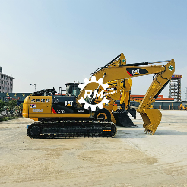 2018 Caterpillar 323D-43136128