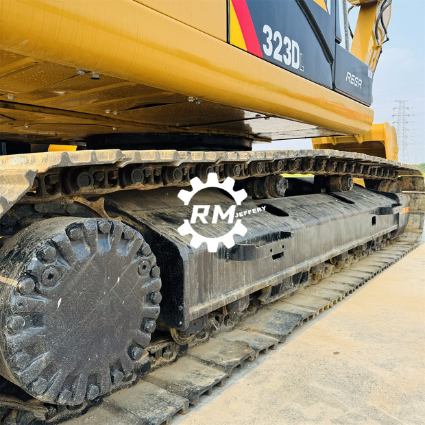 2018 Caterpillar 323D-43136130