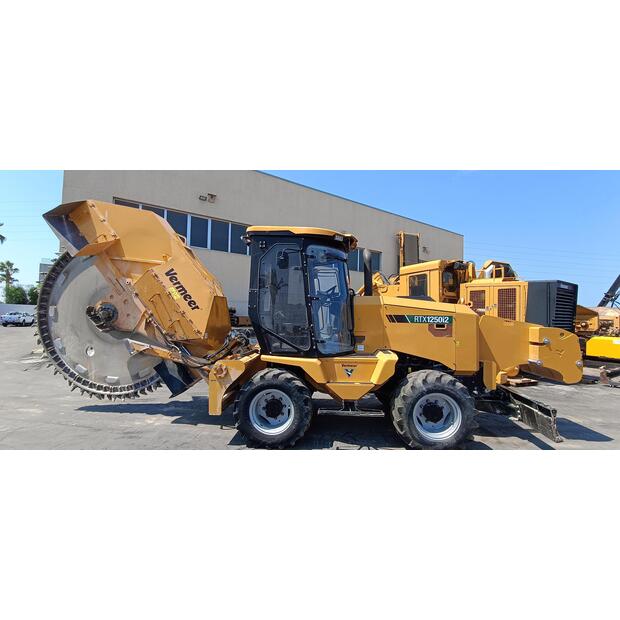 2021 فيرميير RTX1250i2-43136319