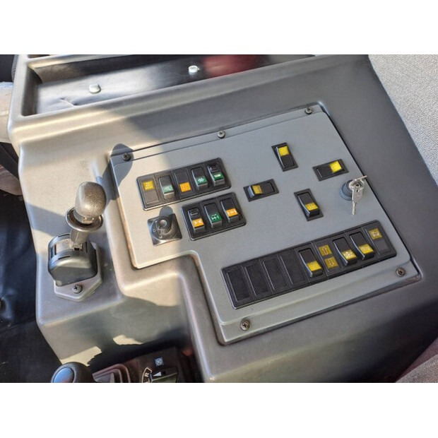 2015 جروف GMK 4080-1-43137262