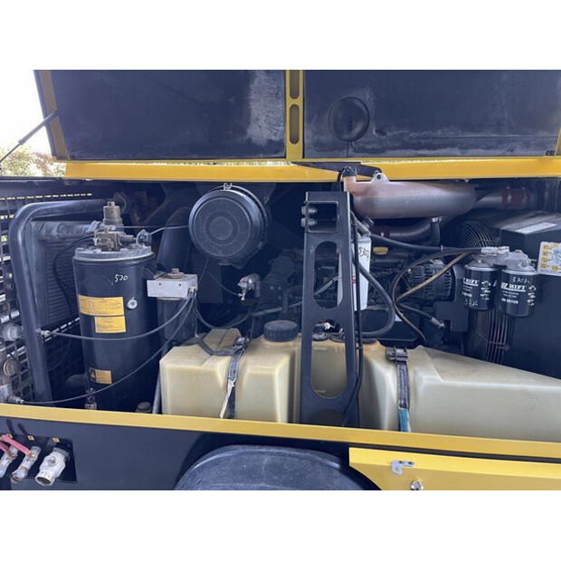 2011 Kaeser M 122 - N-43137367