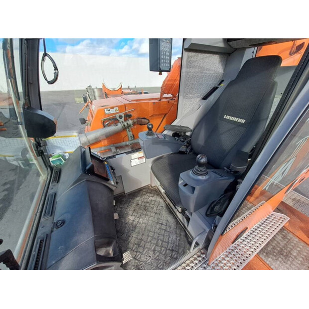 2014 ليبهير LTM 1100-5.2-43137396