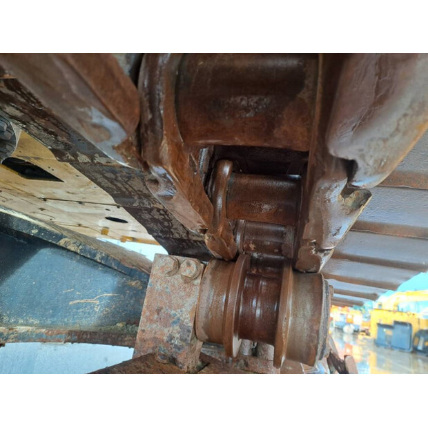 2017 Komatsu PC490LC-11-43137452