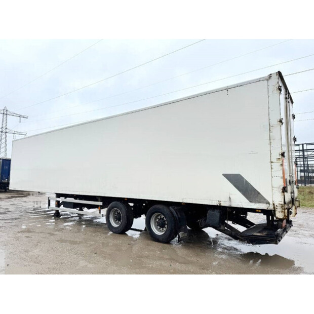 2001 جورينفاجن DRO-12-20-43137566