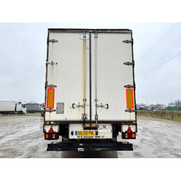 2001 جورينفاجن DRO-12-20-43137567