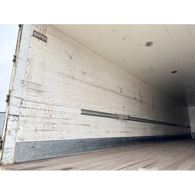 2001 جورينفاجن DRO-12-20-43137578