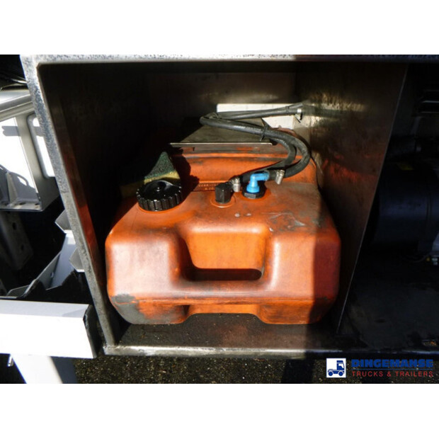 2017 لاج OTHERS-43138088