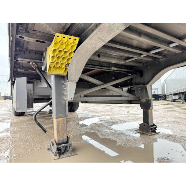 2013 Schmitz Cargobull SCB*S3T-43138173