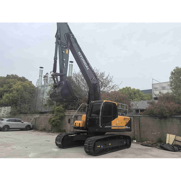 2021 Hyundai R220LC-9S-43138685
