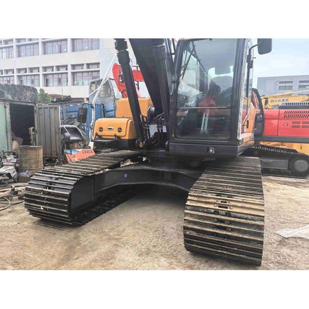 2021 Hyundai R225LC-9T-43138696