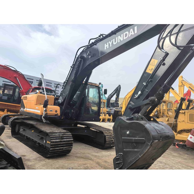 2021 Hyundai R225LC-9T-43138697