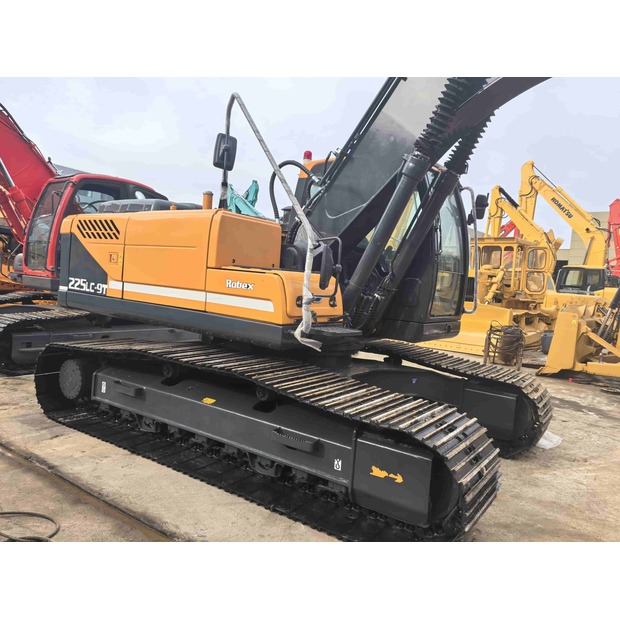 2021 Hyundai R225LC-9T-43138700