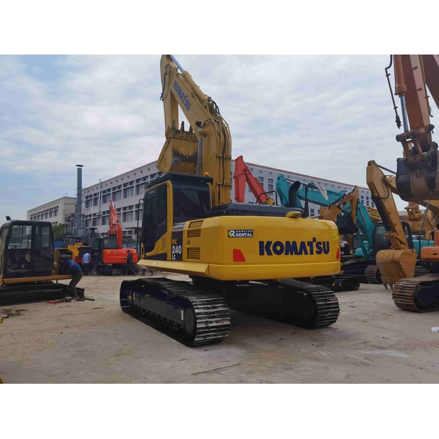 2021 Komatsu PC240LC-43138714