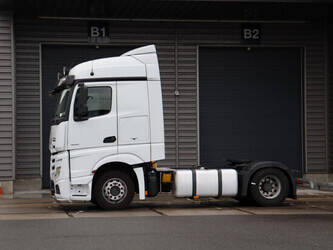 صورة ل شاحنات 2014 مرسيدس بنز ACTROS