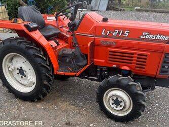 صورة ل تراكتورات زراعية كوبوتا L1215