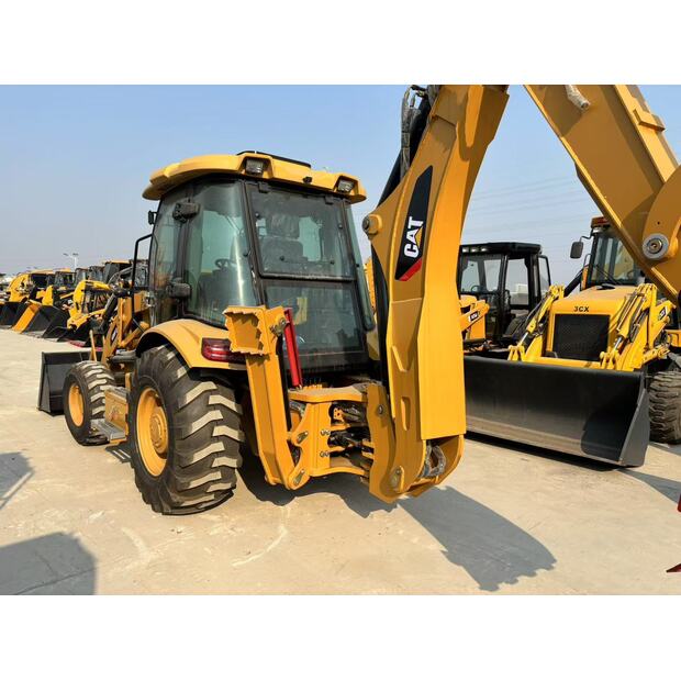 2024 Caterpillar 420F2-43157737