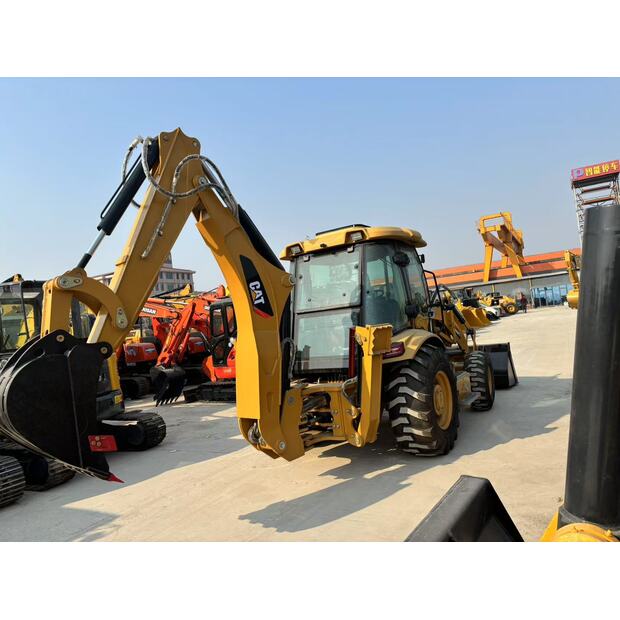 2024 Caterpillar 420F2-43157738