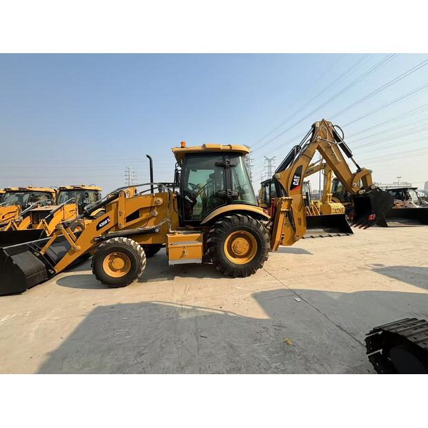 2024 Caterpillar 420F2-43157740