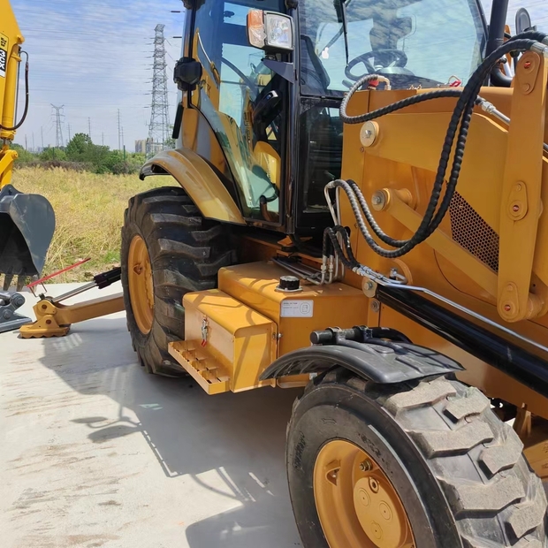 2024 كاتربيلر 420F-43157745