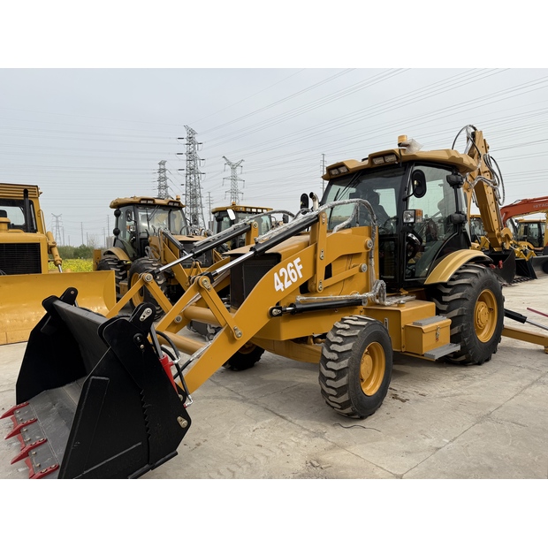 2024 Caterpillar 426F-43157767
