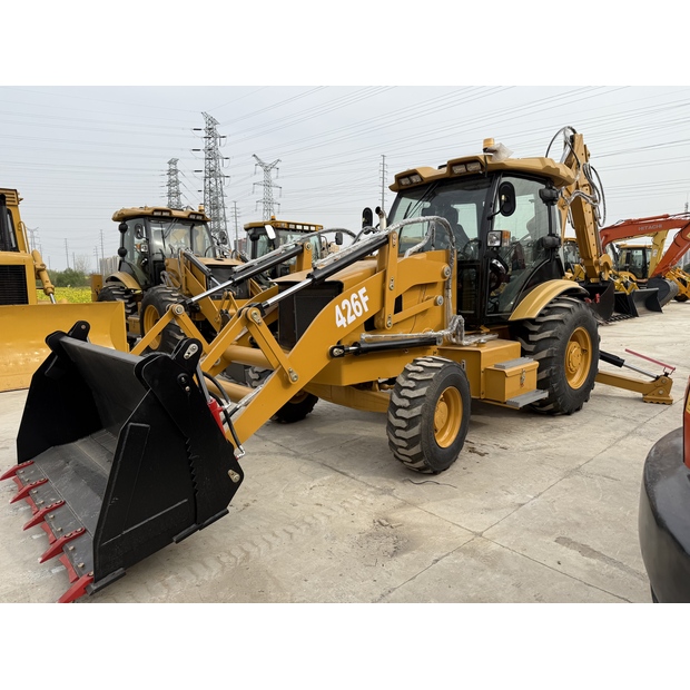 2024 Caterpillar 426F-43157768