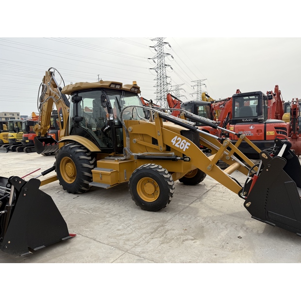 2024 Caterpillar 426F-43157771