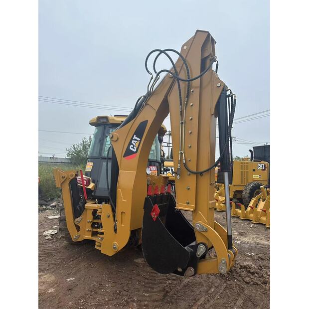2024 Caterpillar 450F-43157789