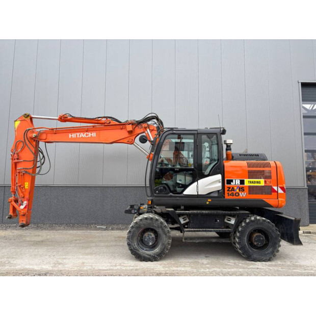 2014 هيتاشى ZX140W-5B-43158625