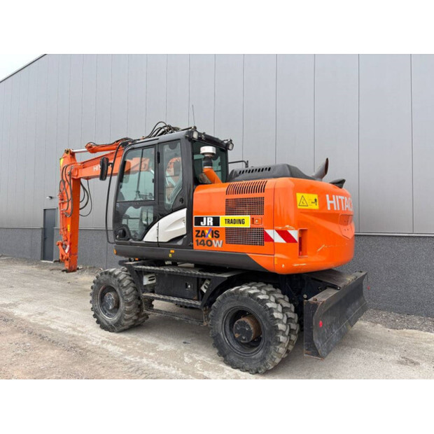 2014 هيتاشى ZX140W-5B-43158627