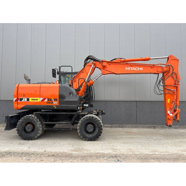 2014 هيتاشى ZX140W-5B-43158630