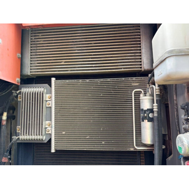 2014 هيتاشى ZX140W-5B-43158642