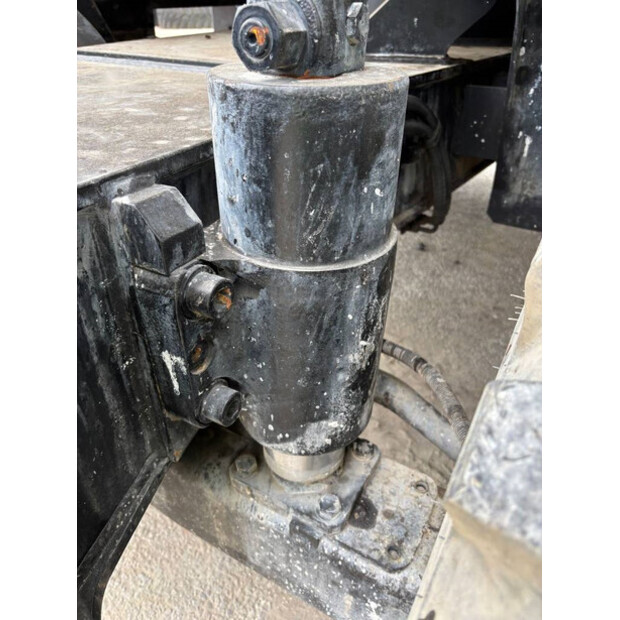 2014 هيتاشى ZX140W-5B-43158643