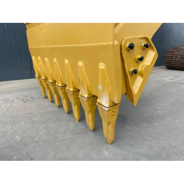 2025 Caterpillar 350 TB-43159116