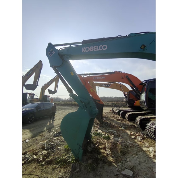 2023 كوبيلكو SK210-8-43163565