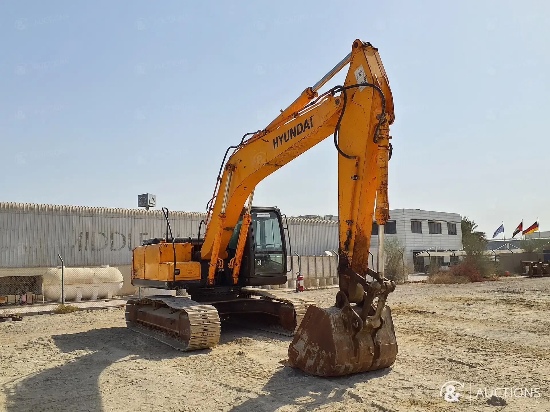 Image for DEMOLITION EQUIPMENT 2015 Hyundai R220LC-7